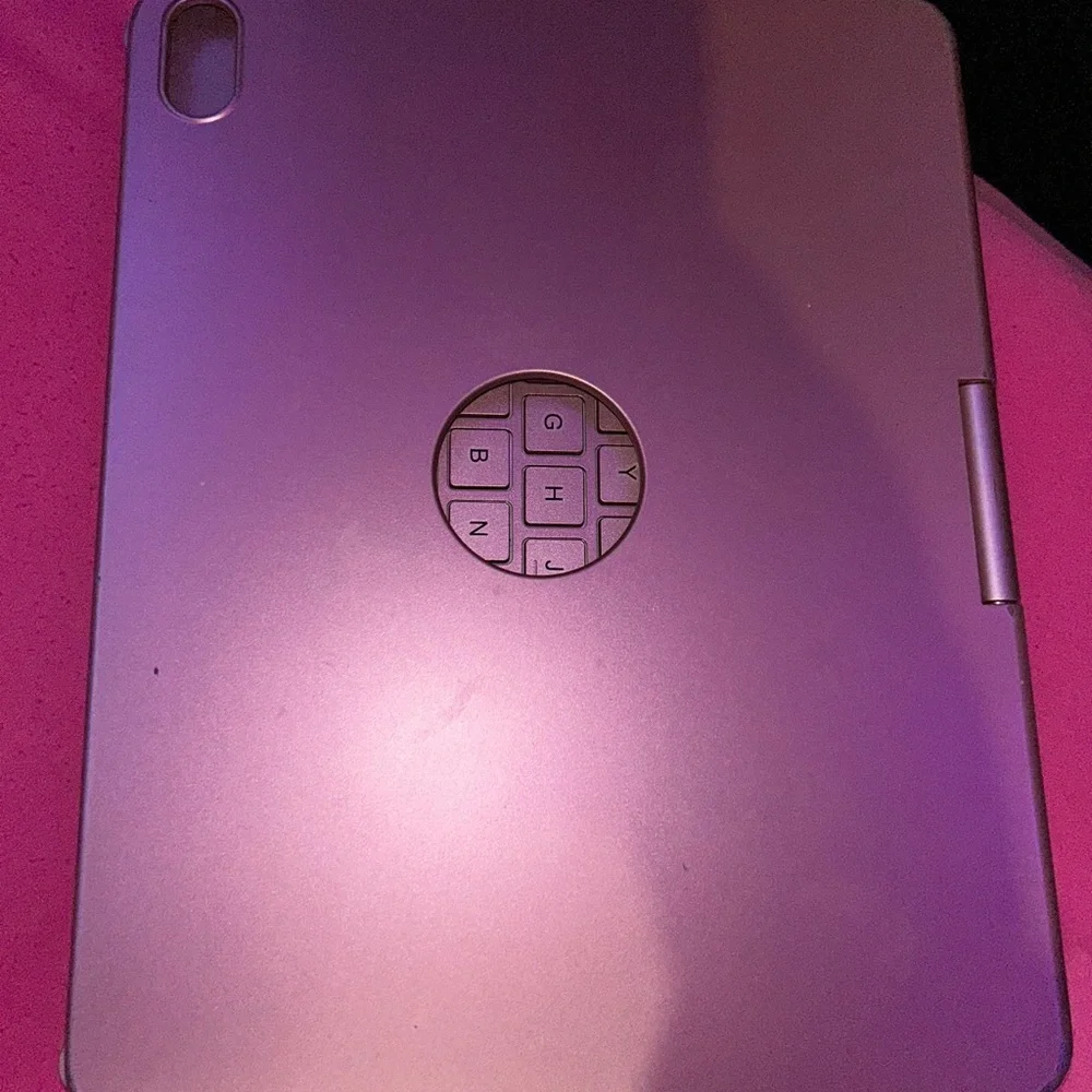 IPAD GEN 10 CASE/KEYBOARD